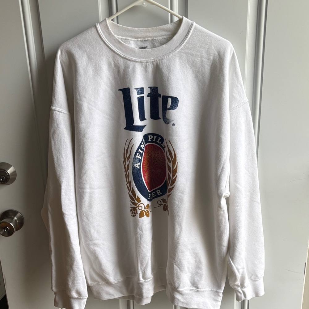 Lite Graphic White Crewneck Sweatshirt - Classic Brewery Crest